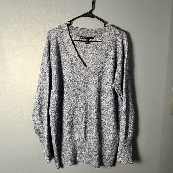White House Black Market Women’s Heathered V-Neck Sweater - Picture 3 of 7